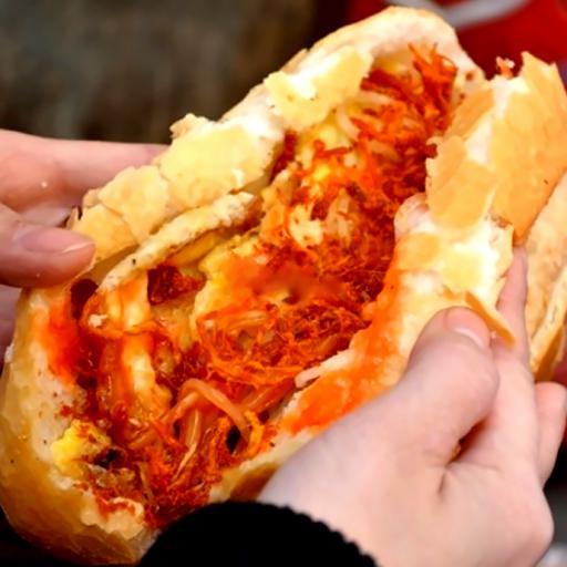 banh-mi-trung-bo-kho