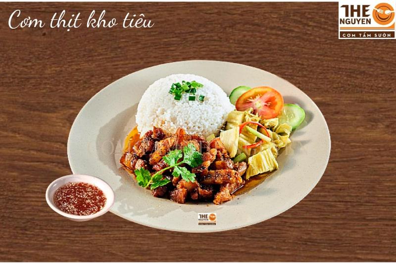 com-thit-kho-tieu