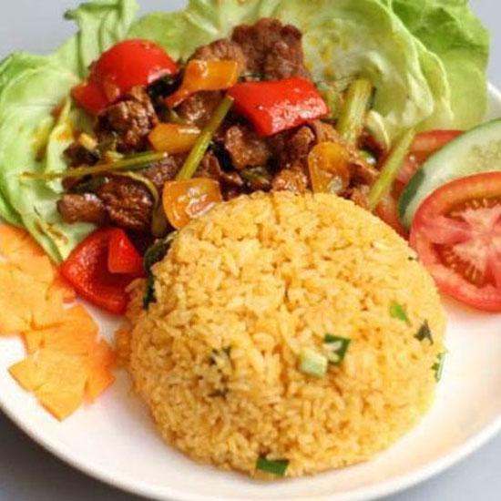 com-chien-bo-xao-sa-te