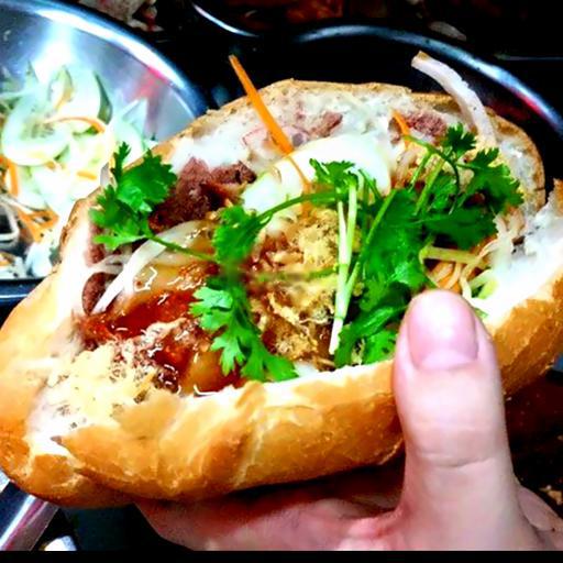 banh-mi-pate-thap-cam