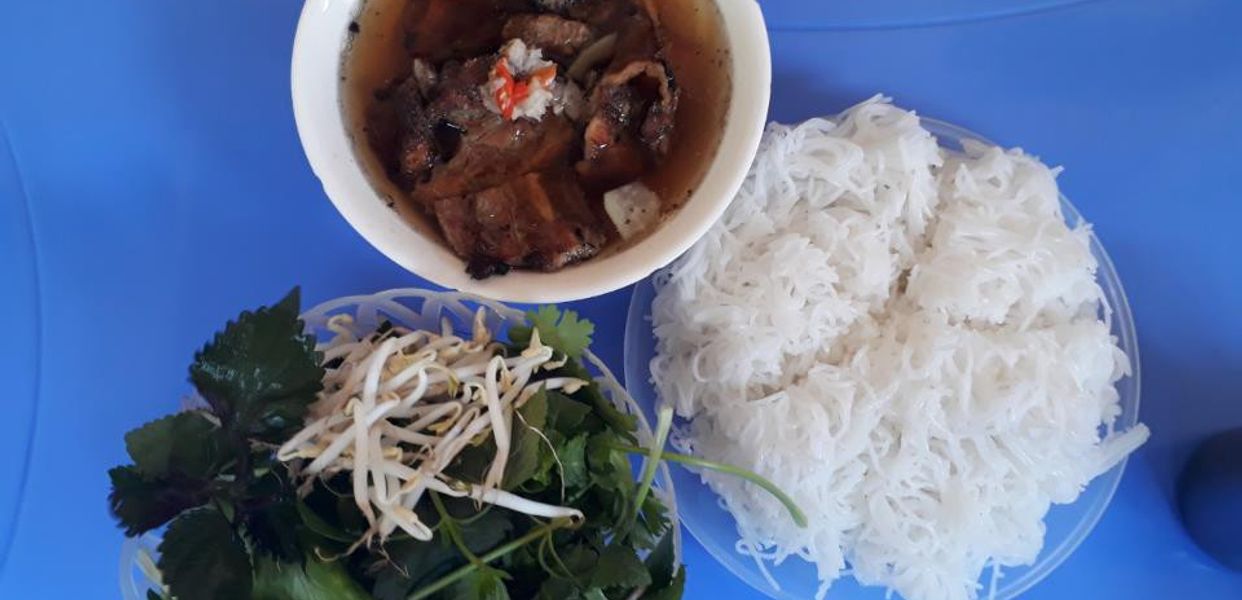 giang-bun-cha-va-nem-ran-tam-trinh