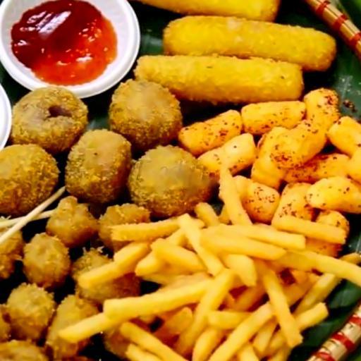 met-an-vat-4-5-xien-ga-3-ga-rong-bien-5-nem-pho-mai-1-tokbokki-lac-pho-mai-1-khoai-chien