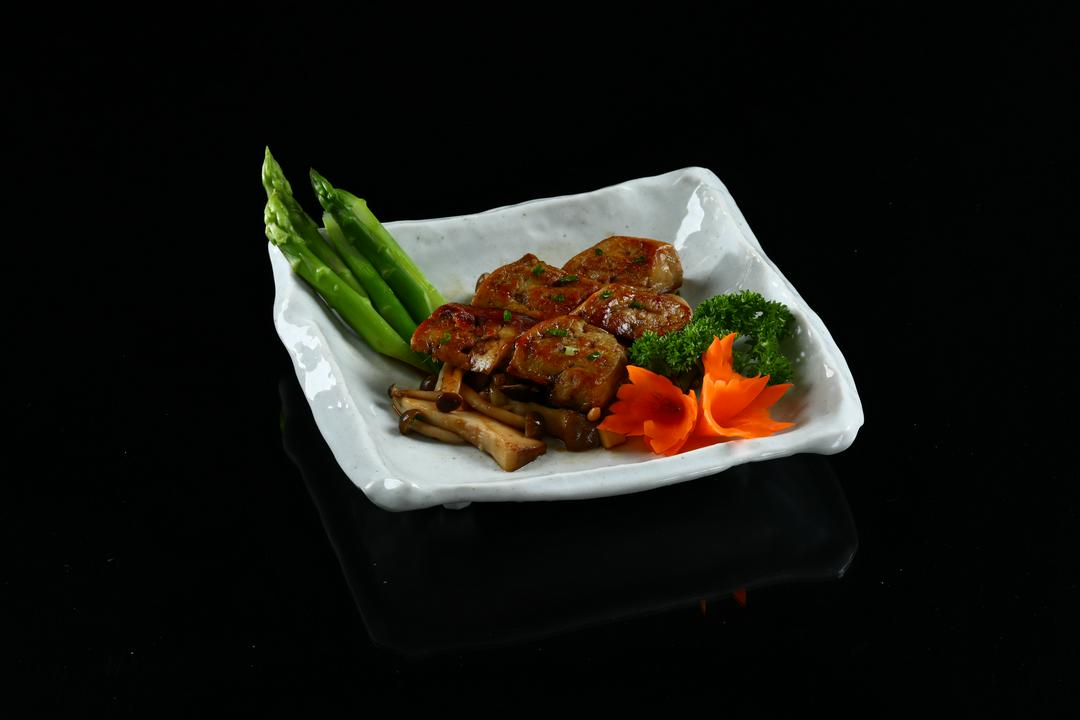 foie-grass-suteki-gan-ngong-ap-chao-voi-nam