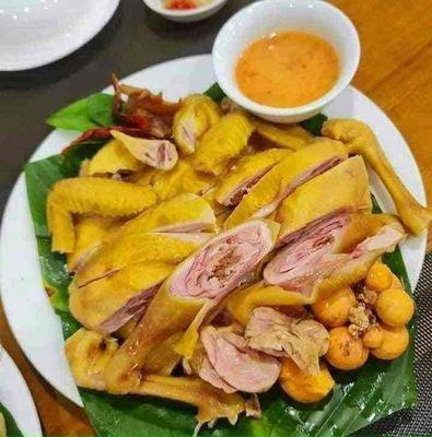 ga-u-muoi-hoa-tieu-nguyen-con-om-trung-chat-san-kem-3-hu-sot-cham-muoi-hoa-tieu