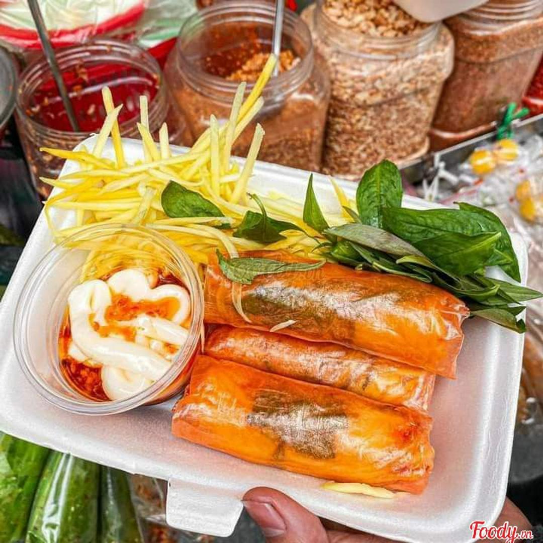 banh-trang-cuon-thap-cam-sot-bo-me-nho