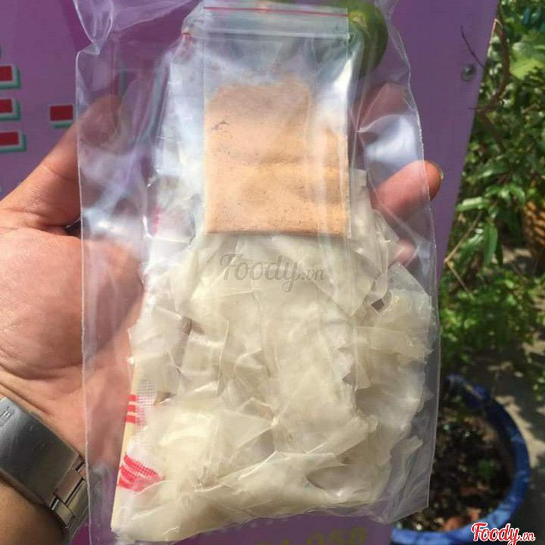 banh-trang-phoi-suong-muoi-nhuyen