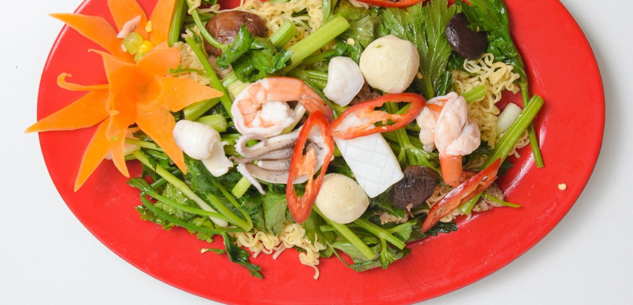 quan-tam-ky-com-chien-mi-xao-phan-chu-trinh