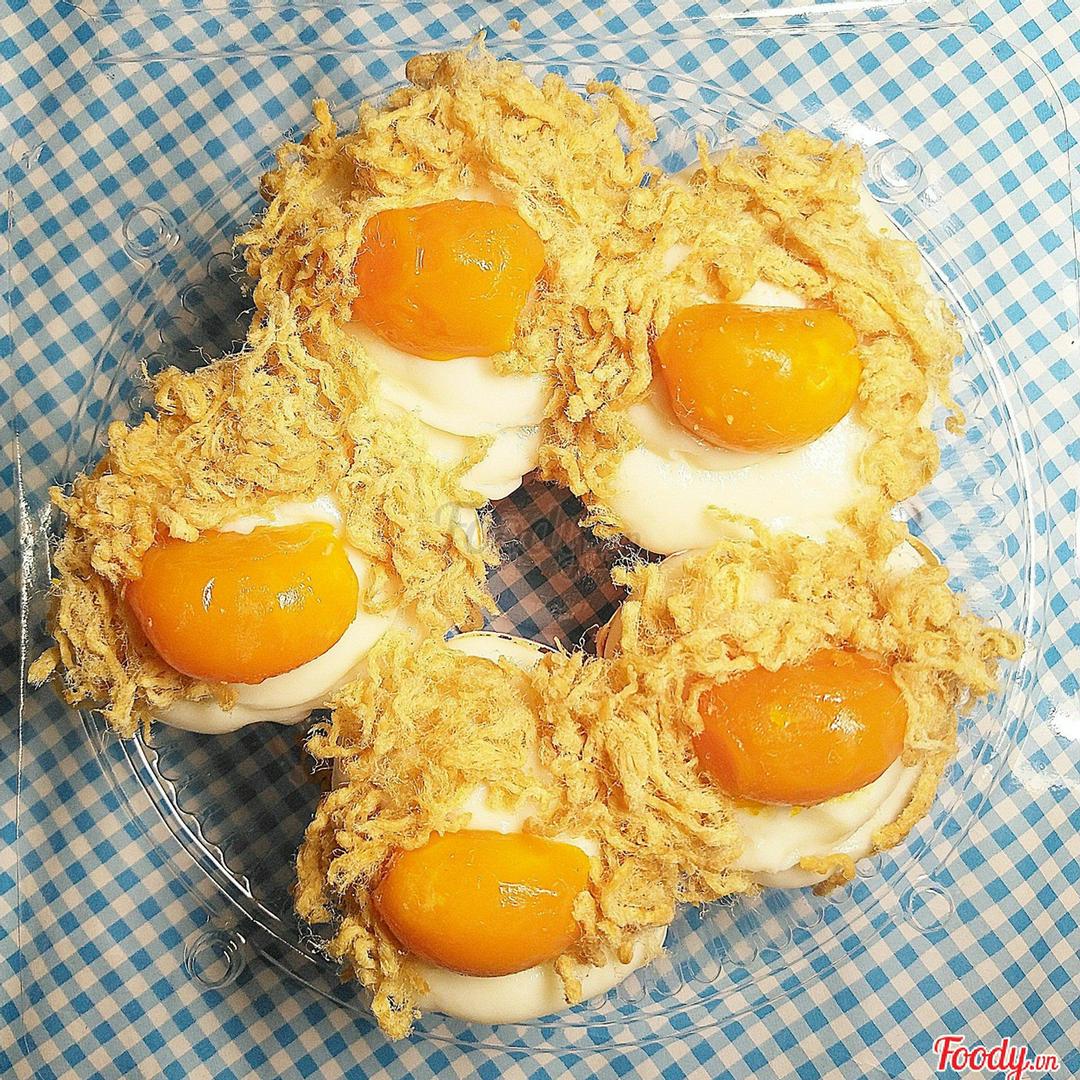 hop-5-cupcake-sot-pho-mai-trung-muoi-cha-bong