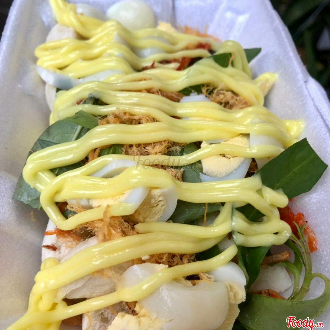 banh-sua-tron-trung-cut-sieu-ac-biet