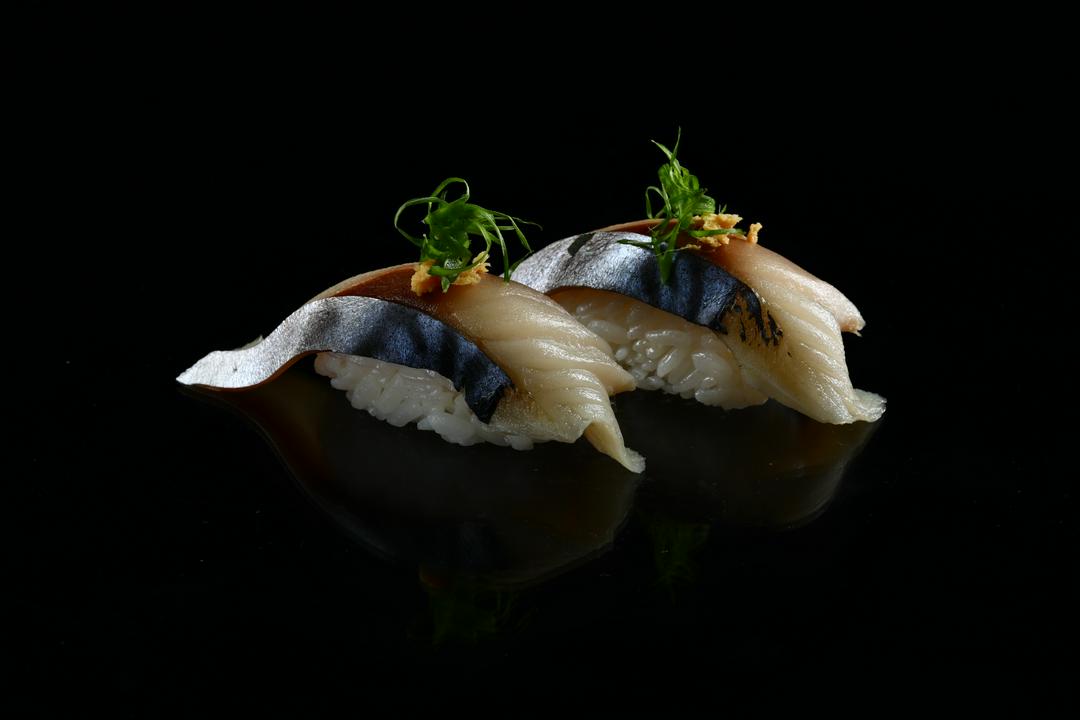 shimesaba-sushi-2-pcs-ca-saba-ngam-giam-ss