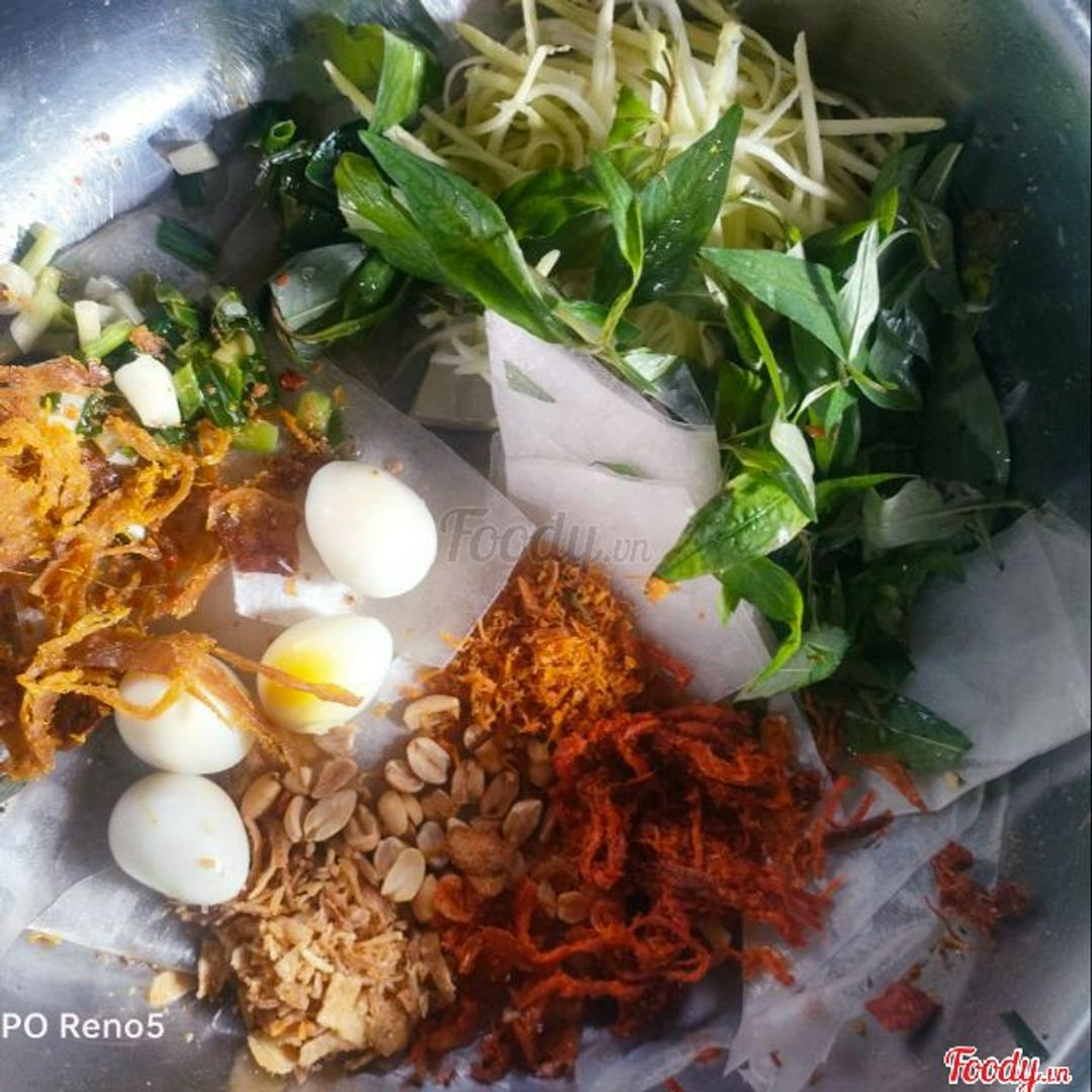 trang-suong-tron-truyen-thong-chua-an