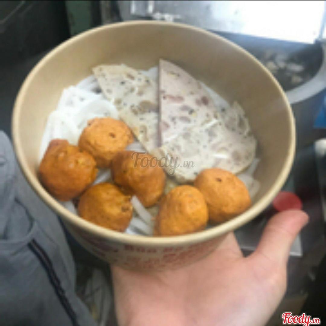 bun-gio-tai-va-moc-cua