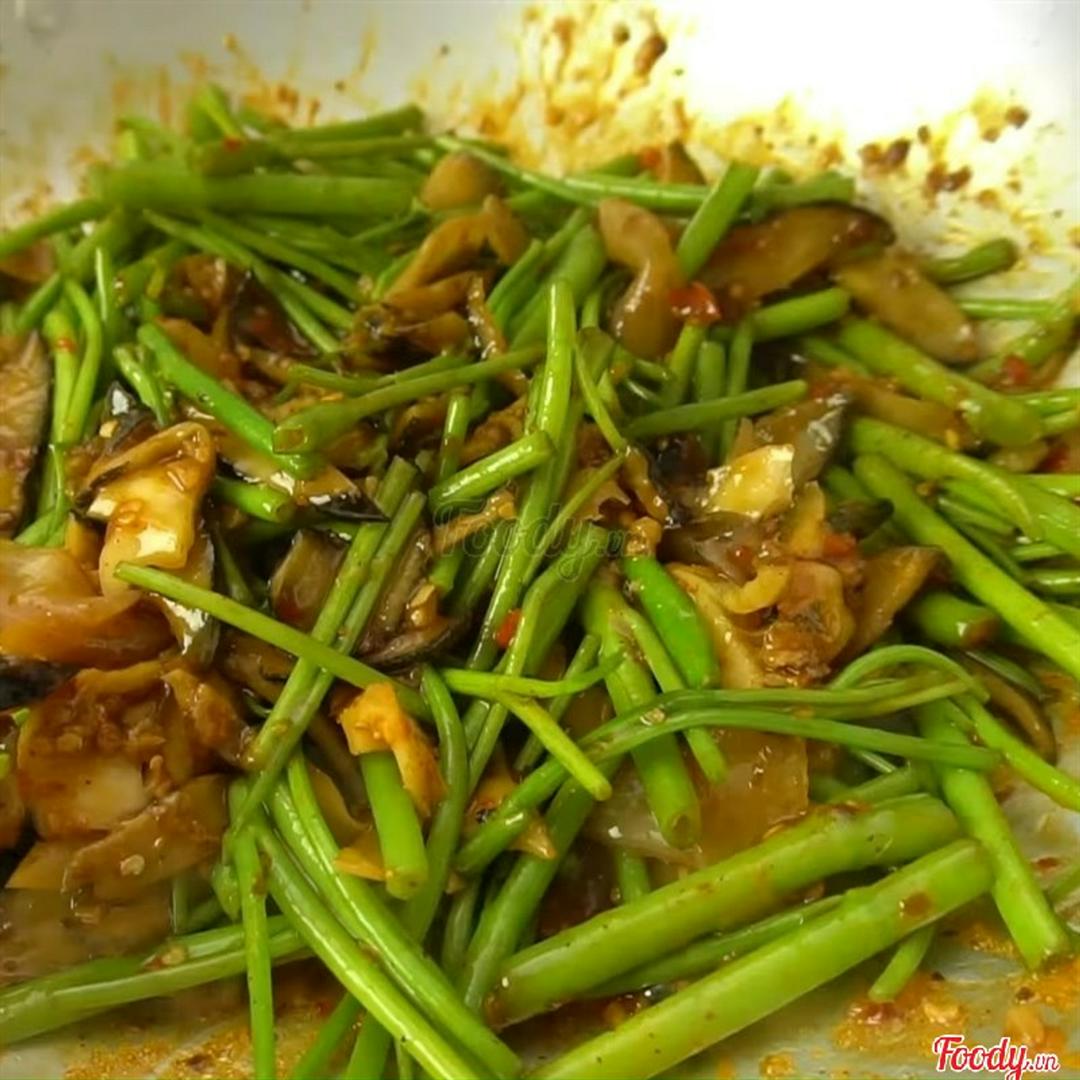 oc-toi-xao-rau-muong