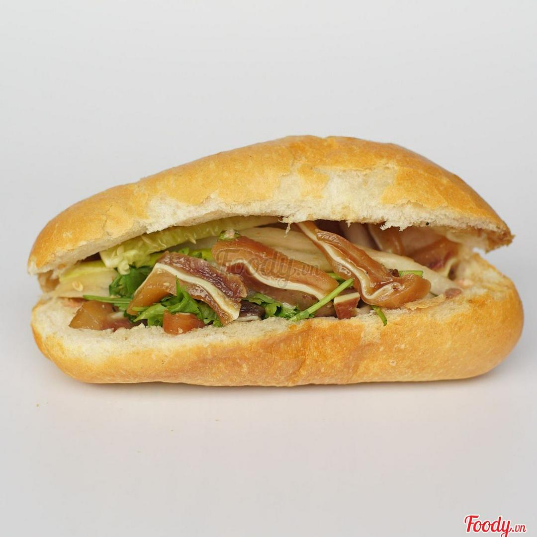 banh-mi-pha-lau