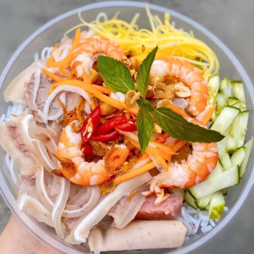 bun-tron-tom-tai-heo-mam-nem