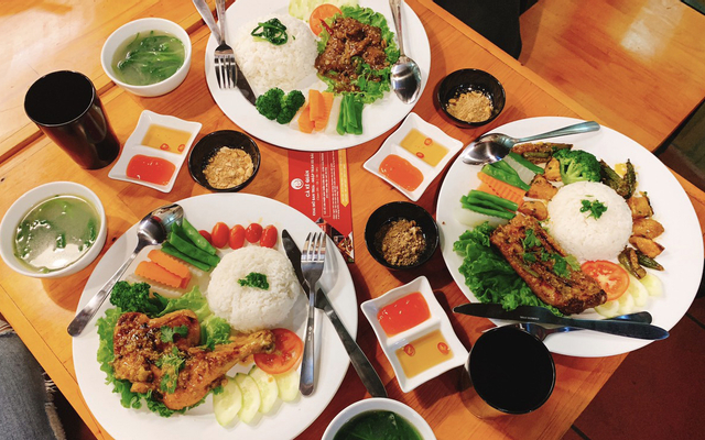 ca-ke-quan-com-ngon-cac-loai-o-cho-dua