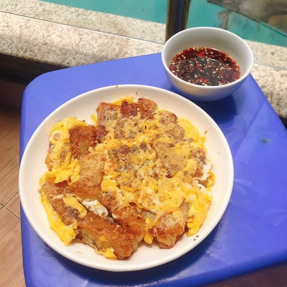 bot-chien-trung-xuc-xich-xong-khoi