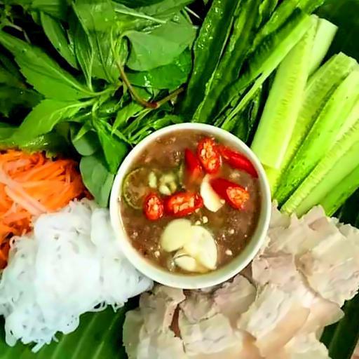 banh-trang-cuon-thit-luoc
