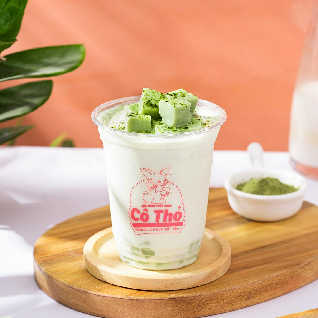 sua-chua-nuoc-thach-matcha