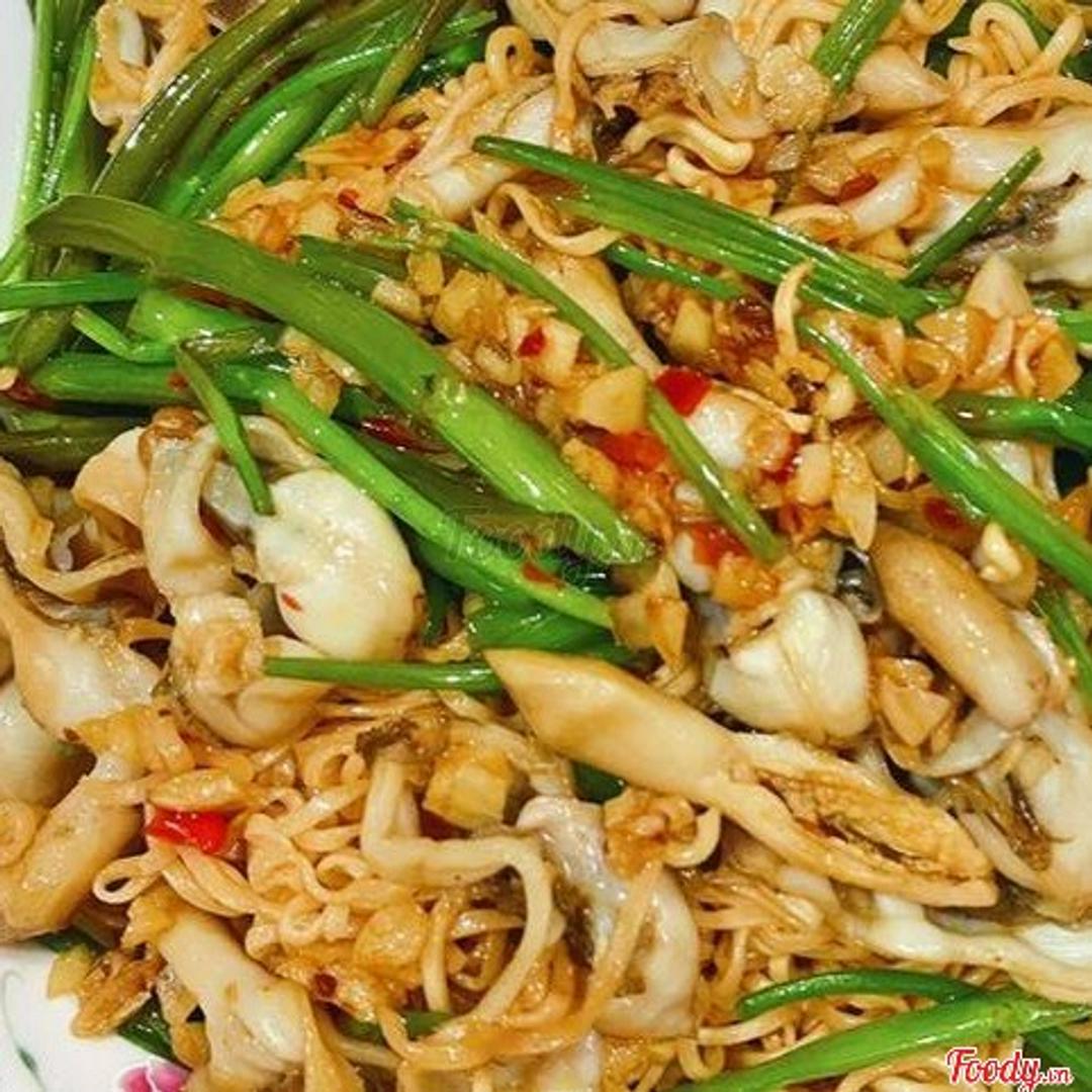 oc-mong-tay-xao-mi-goi-rau-muong