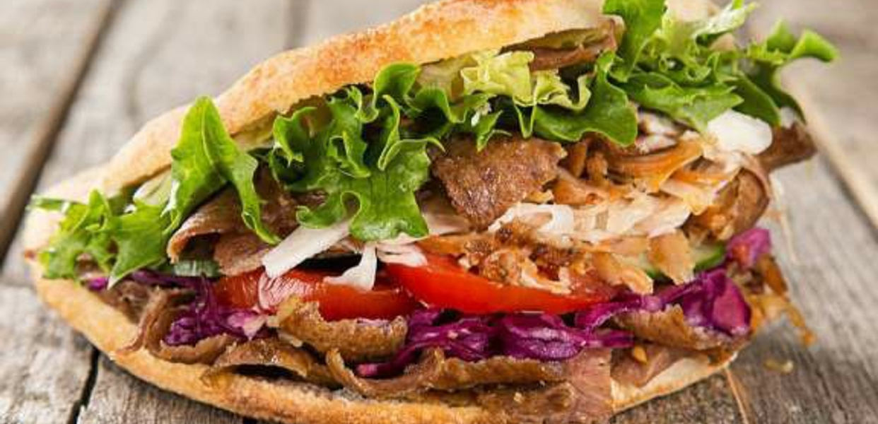 tra-sua-banh-mi-kebab-ut-fresh-le-van-sy