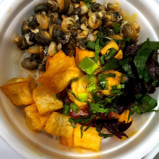 1-bun-oc-quay-1-tra-tac-mat-ong