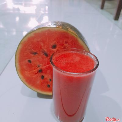 nuoc-ep-dua-hau-nguyen-chat-co-nuoc-uong-ly-lon-500ml