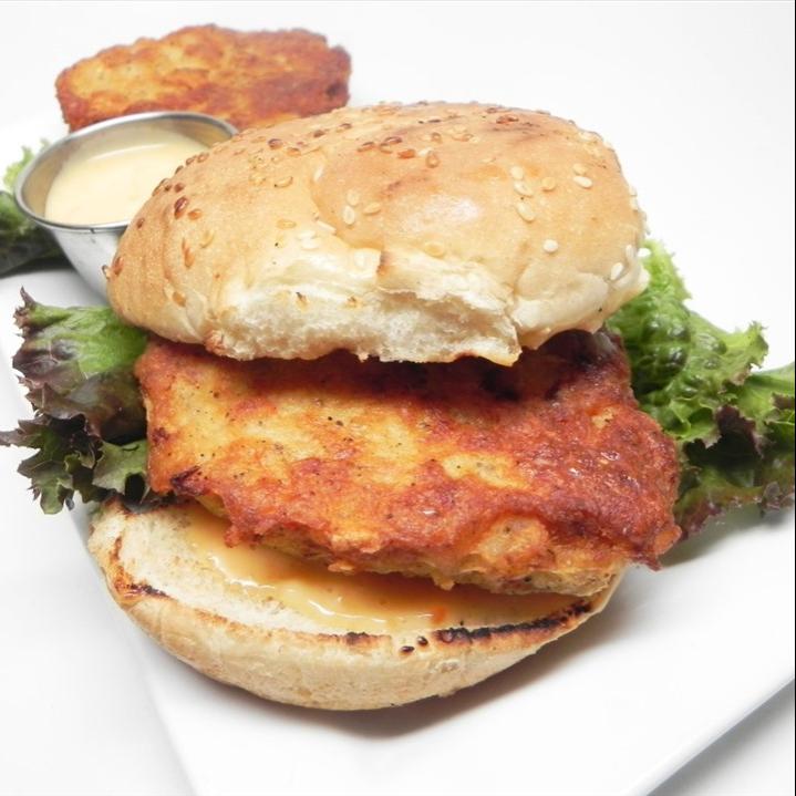 burger-tom-trung-pho-mai-1-suoi