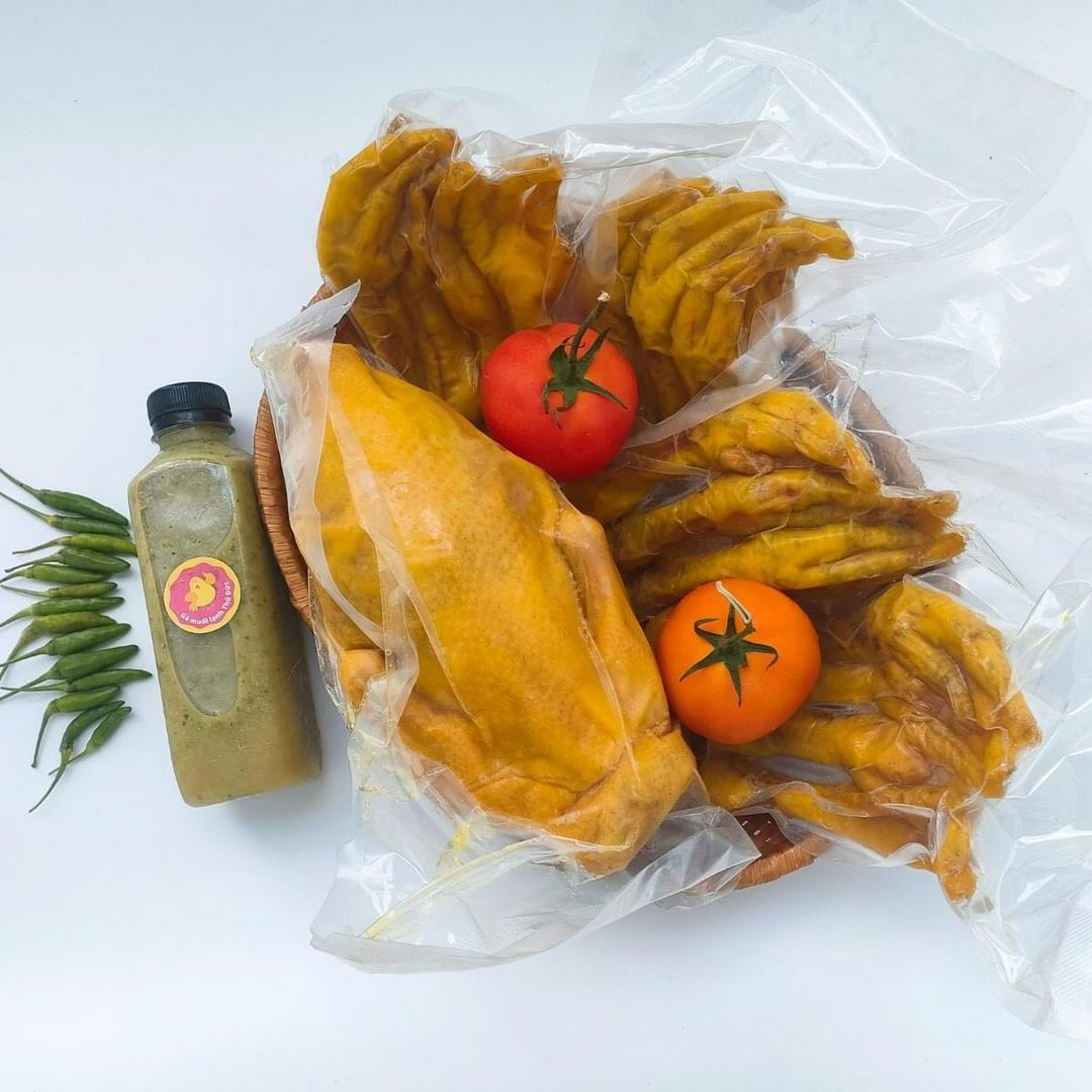 combo-ga-u-muoi-nguyen-con-lon-va-0-5kg-chan-ga-u-muoi-chat-san-kem-nuoc-cham