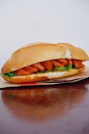 banh-mi-xuc-xich-chien
