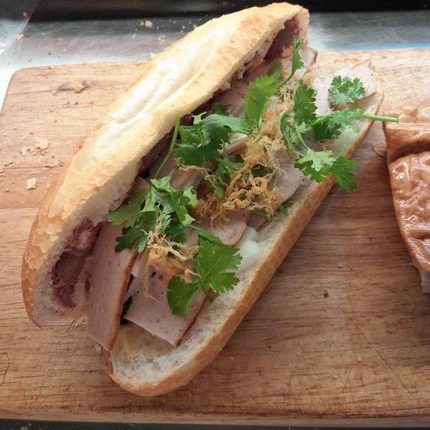 banh-mi-cha-que