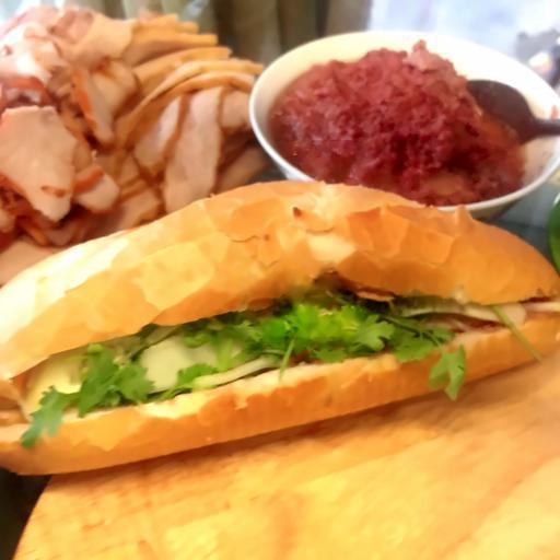 banh-my-pate-cha