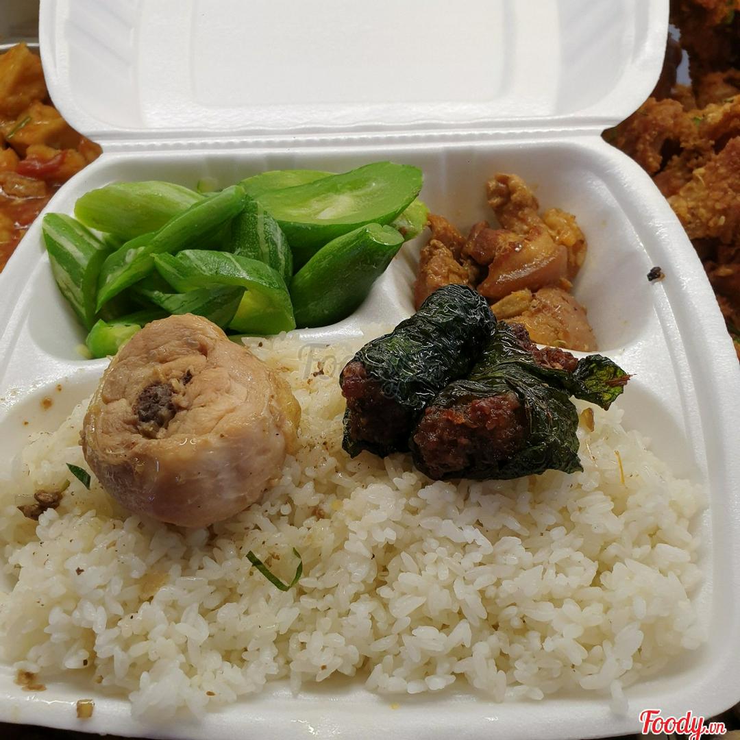 com-thit-kho-cha-la-lot-ga-rang