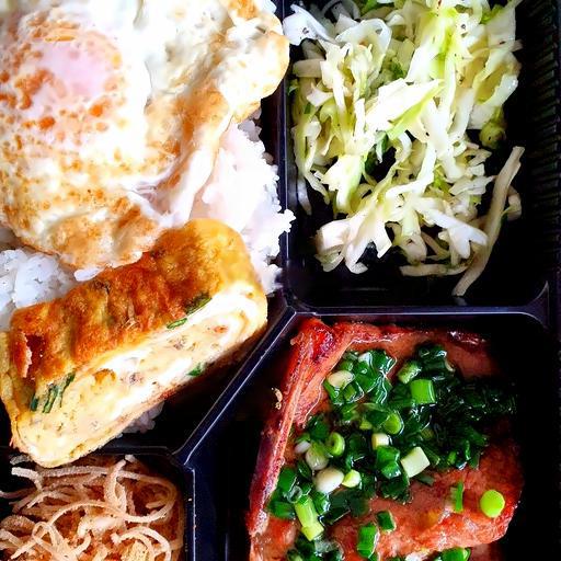 com-tam-suon-bi-trung