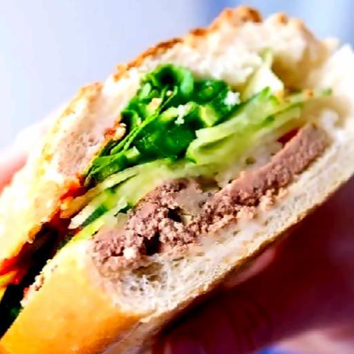 banh-mi-pate-trung-cha