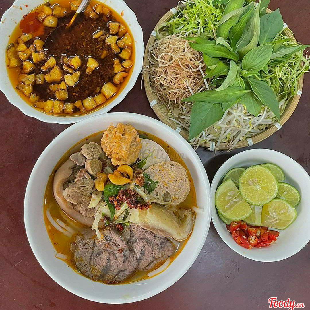 bun-bo-suon-sun-thap-cam