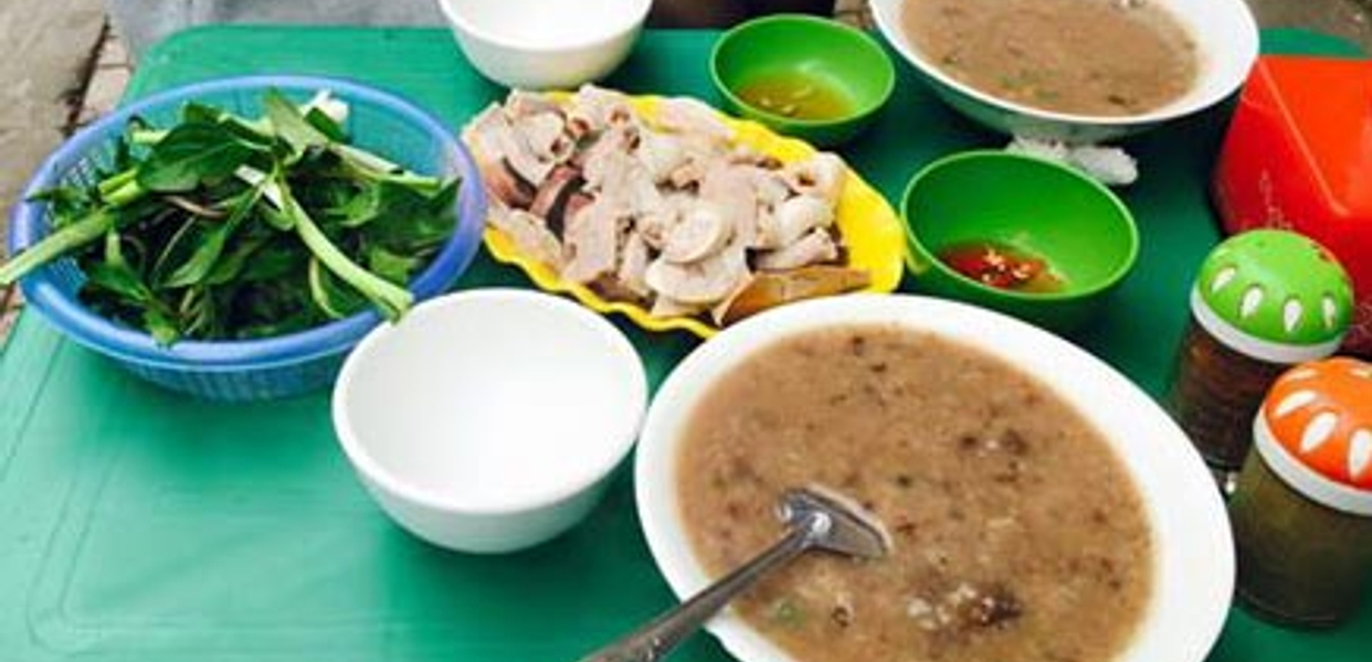 Sơn-Yến---Cháo-Lòng-Tiết-Canh---Phố-Mai-Dịch