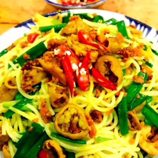 bun-nghe-xao-long-heo