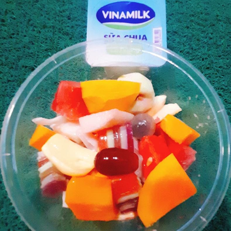 trai-cay-thap-cam-dam-sua-chua