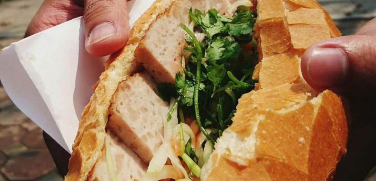 banh-mi-cha-nong-dung-hanh-duy-tan