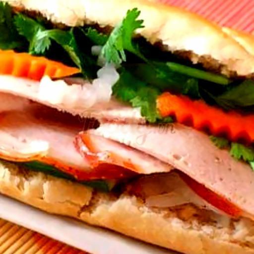 banh-mi-thit-cha