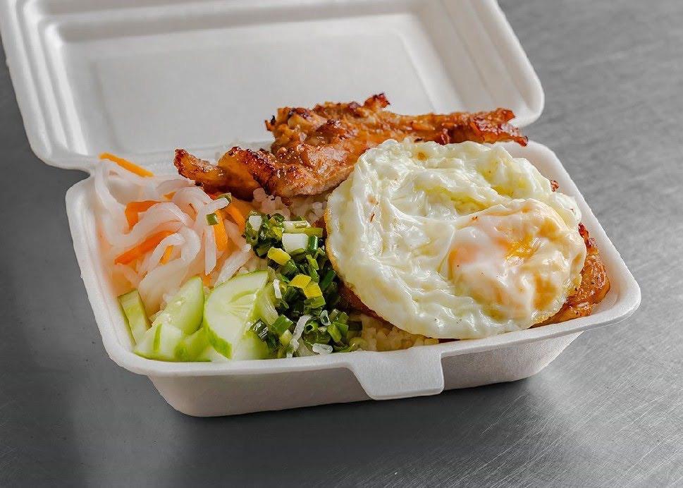 com-tam-suon-nuong-op-la