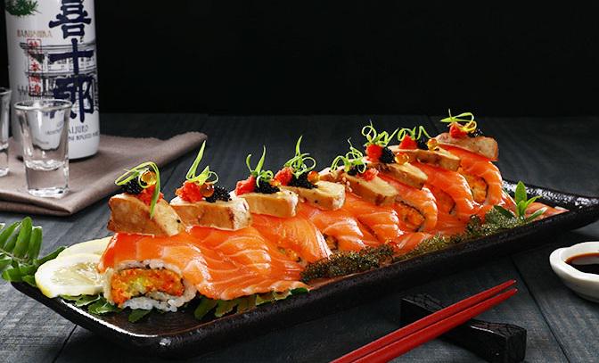 foie-gras-maki-com-cuon-gan-ngong-ca-hoi-ac-biet