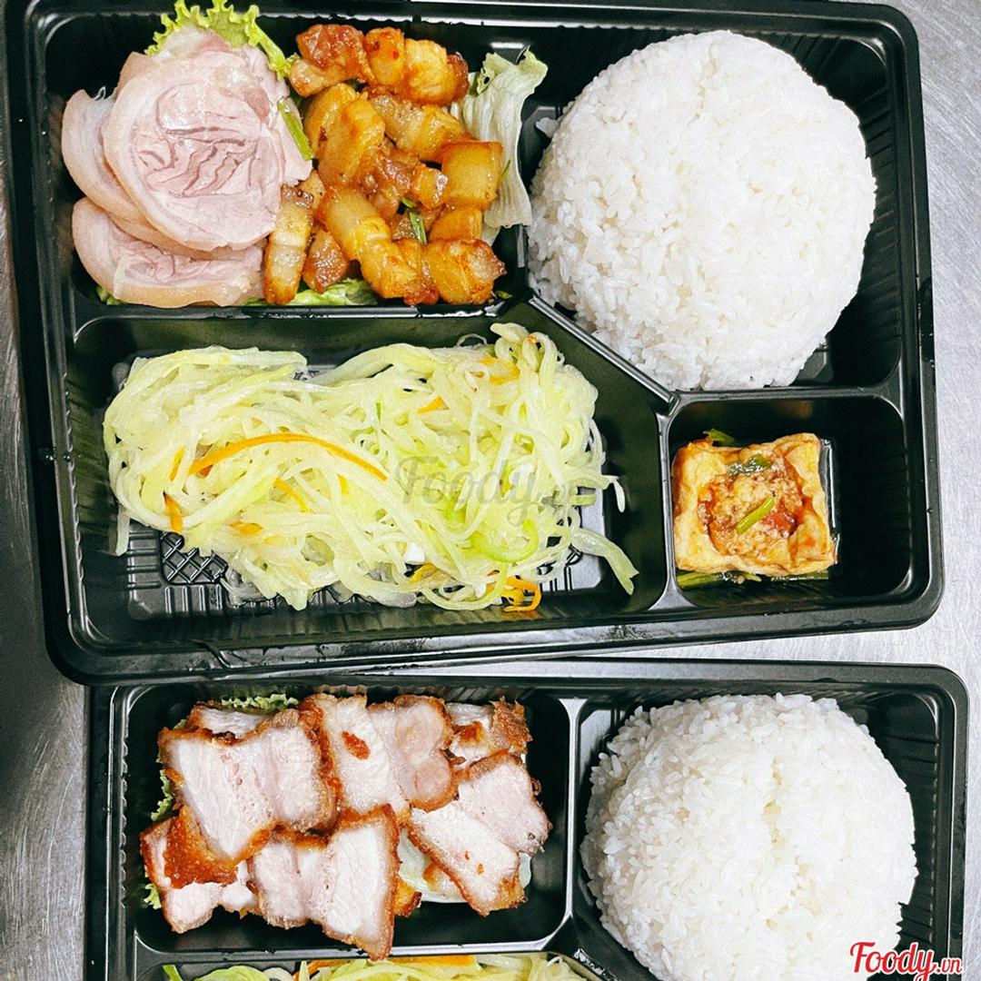 com-thit-ba-chi-rang-thit-chan-gio-hap