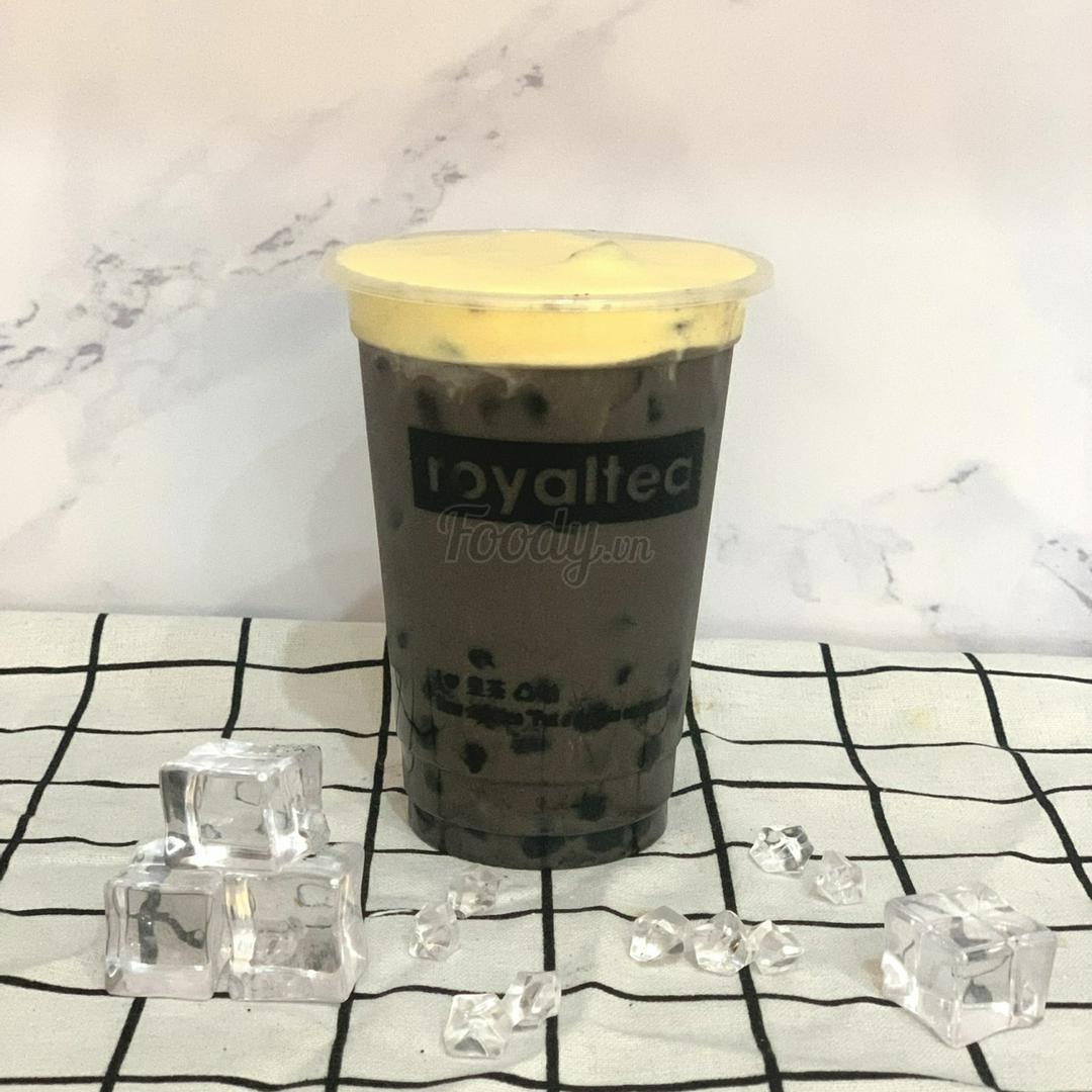 tra-sua-than-tre-kem-trung-tran-chau-uong-en-royaltea