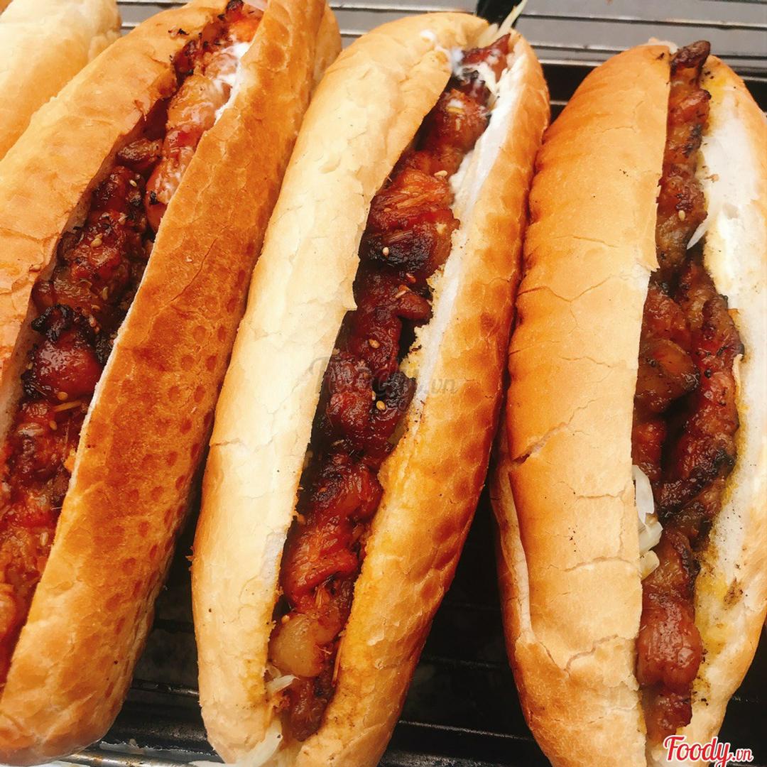 banh-mi-thit-xien-2-xien