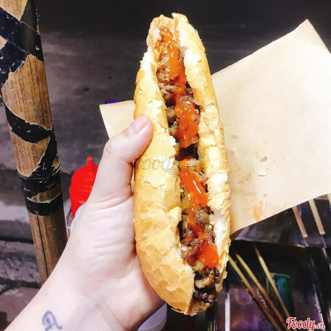 banh-mi-thit-xien-1-xien