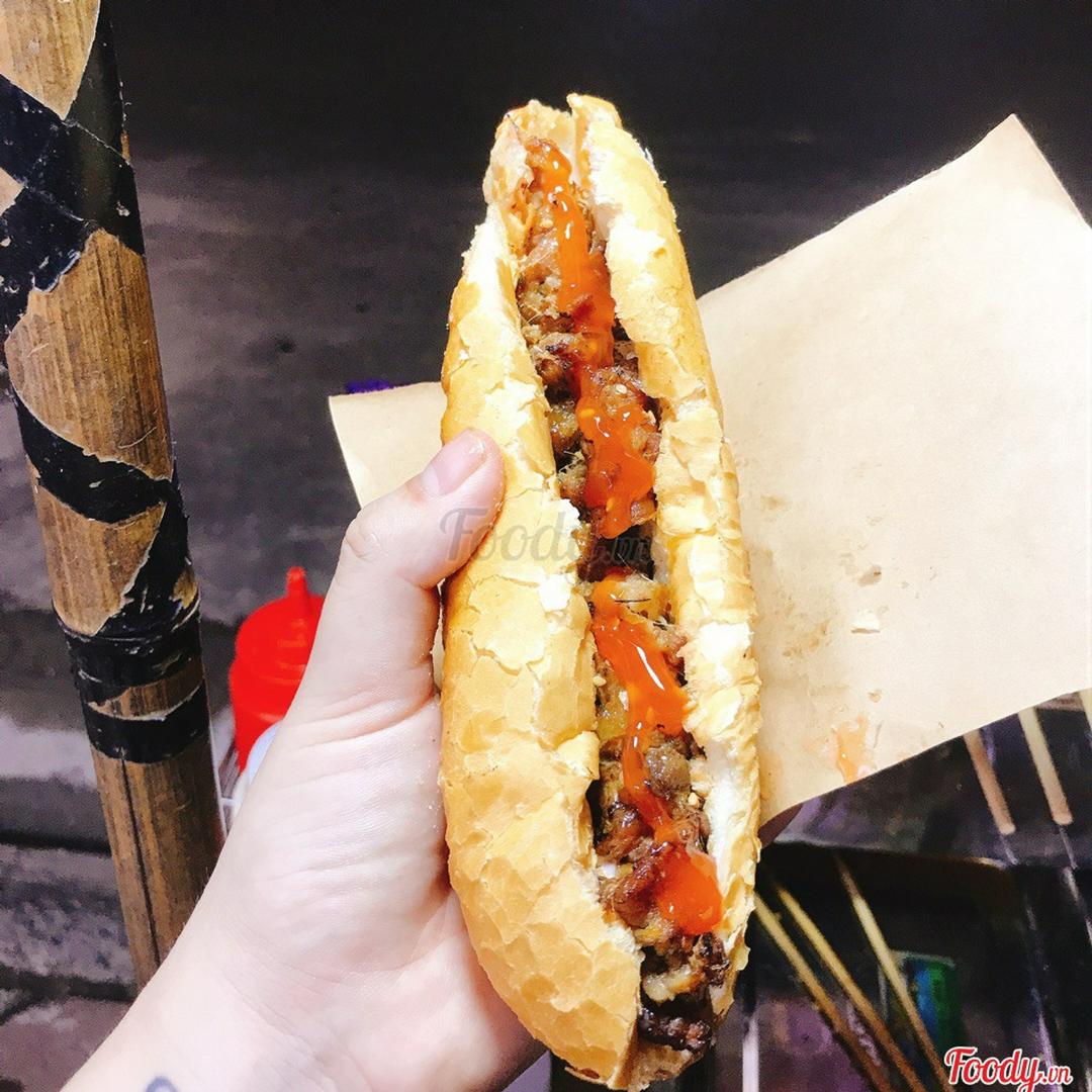 banh-mi-ga-xien-2-xien