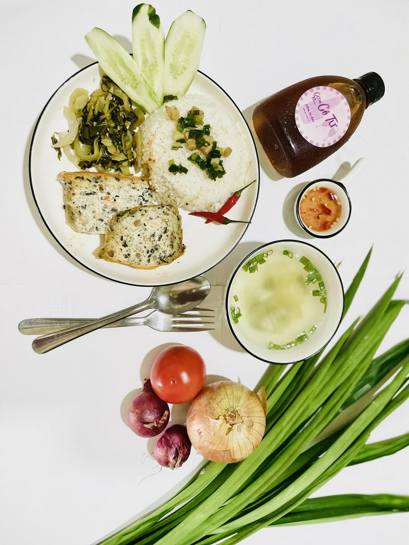 com-tam-cha-trung-hap