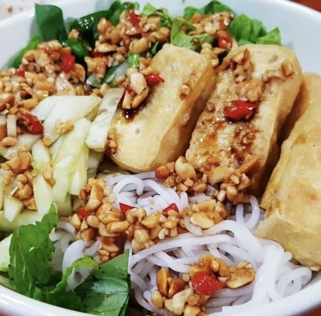 bun-nuoc-tuong-xi-dau